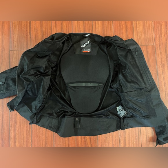 Men’s Flux Air Mesh Jacket - Picture 4 of 11